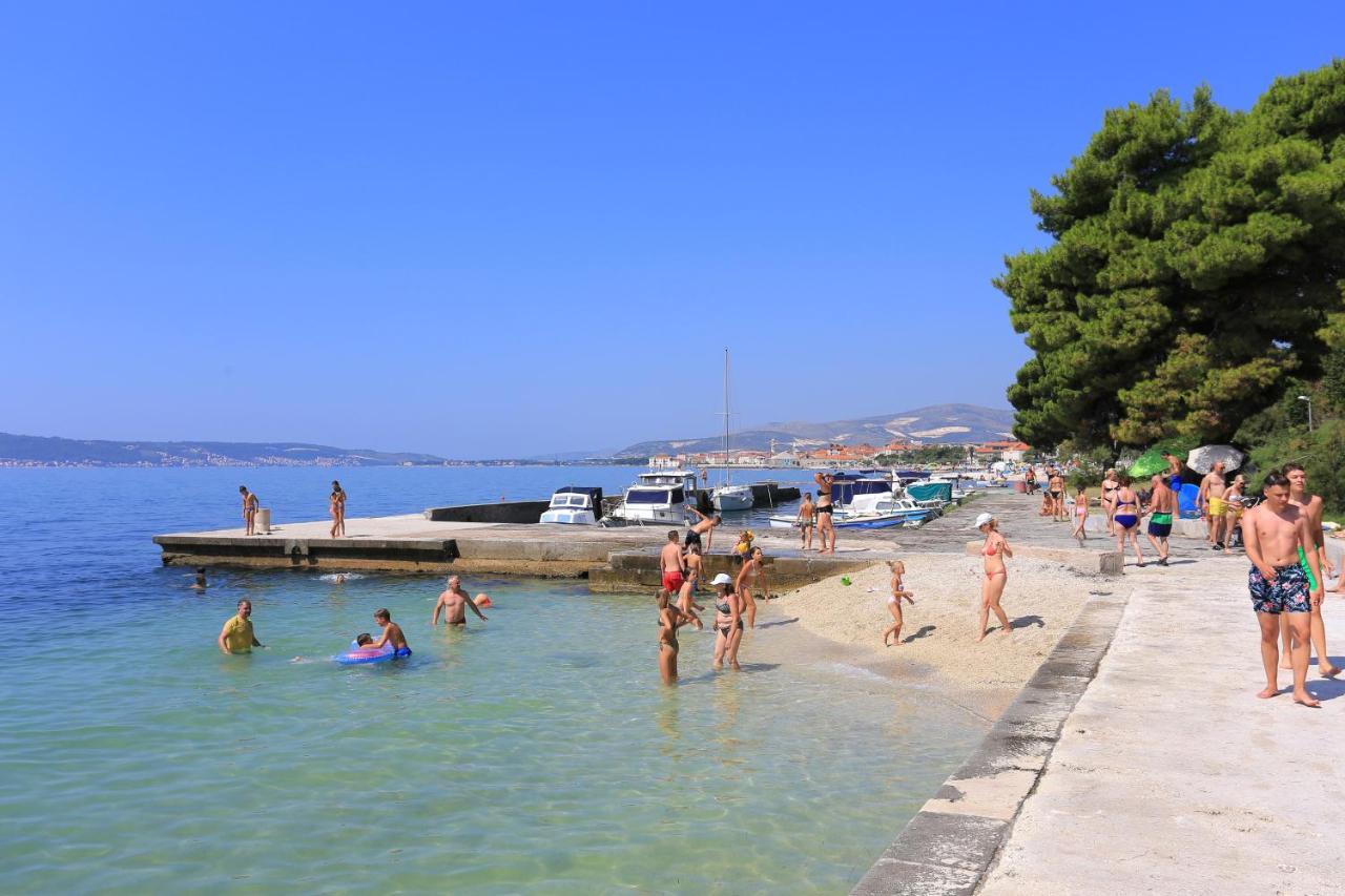 Apartments With A Parking Space Kastel Luksic, Kastela - 21073 Buitenkant foto